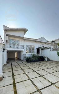 ویلا فرنیش با سند تک برگ در خیابان ساحلی