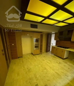 ویلایی دربست/واحد مجزا/ فاز ۴ شهرک غرب/زیر قیمت
