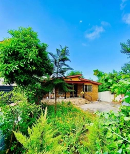 ویلا باغ همکف۲۶۰متری سند۶دانگ