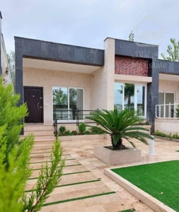 ویلا همکف مدرن 163 متری شهرک برند سند تک‌برگ