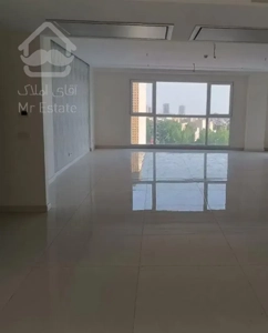 ظفر بلوار آرش ۱۸۰ متر کلید نخورده