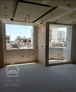 ۶۷متر/کلیدنخورده/جنوب فلکه اول صادقیه