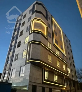ابتدای خیابان بهشتی ۱۱۵متر ۲خوابه