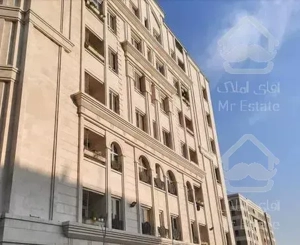 ۱۳۰متر ۳خواب /۲پارکینگ/ شیک