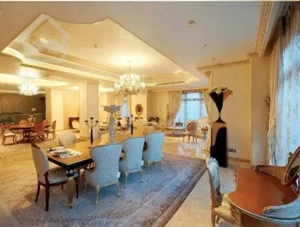 آپارتمان حیاط دار جنوبی همکف ۳خواب ۱۷۰متری قصردشت