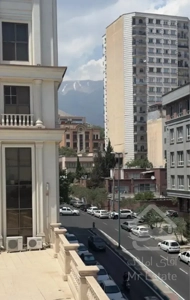 ۱۳۰ متر دو خواب نو ساز  بالای کاج/ زیر قیمت /