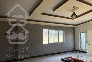 کاغذ دیواری. پارکت. کابینت