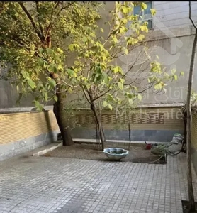 فروش ۵۰ متر اپارتمان ۷۰ متر حیاط اختصاصی پارکینک