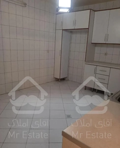 آپارتمان ۱۸۵متری سه خواب...