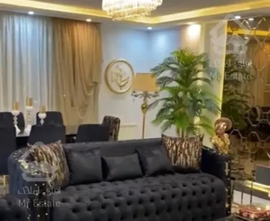 واحد ۱۲۷متری در ۲۰۰متری دریاچه چیتگر