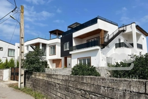 ویلا دوبلکس‌ در رویان با‌روف گاردن