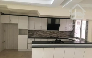 125 متر دو خواب مستر تاپ لوکیشن زعفرانیه