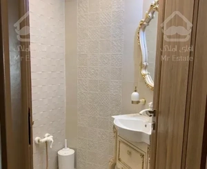 نیاوران/شمال کاخ/۱۵۰ متر/ویو‌دار/طبقه پنجم