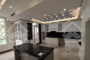 آپارتمان 141 متر سه خواب / تاپ لوکیشن ونک