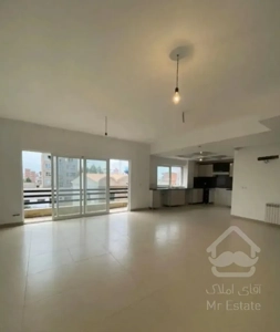 آپارتمان ۱۱۱ متر خ امام نسیم فرد محمودآباد سنددار