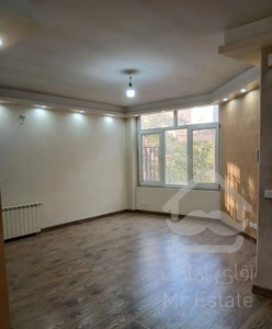 ساقدوش ۱۰۷ متر / ۲ خواب/ پارکینگ و انباری