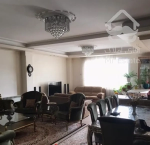 ۱۳۲ متر/۳خواب/تک واحدی/صادقیه/گلناز جنوبی