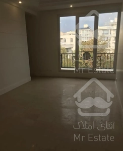 ٢٣٠متر٤خوابه٨ساله فول با٢پارکینگ