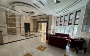 ۲۰۵ متر زعفرانیه ، ساختمان مارکدار