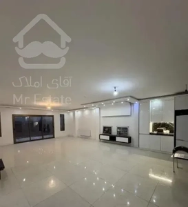 آپارتمان 170 متری با حیاط اختصاصی حمزه شمالی