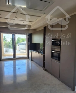 آپارتمان 185 متری دزاشیب / نوساز