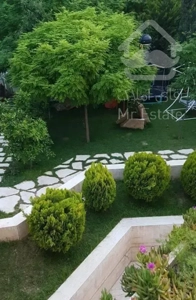 ۲۶۰ متر/کوچه نگهبانی/فول مشاعات/تاپ لوکیشن