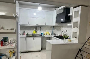 آپارتمان ۶۵متری طبقه اول تمیز و حاشیه