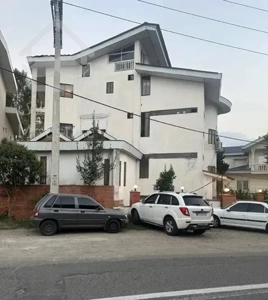 فروش آپارتمان ۱۴۰ متری ۲ خوابه طبقه ۱