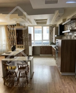 ۱۳۵ مترآپارتمان،۳ خواب،دو پارکینگ