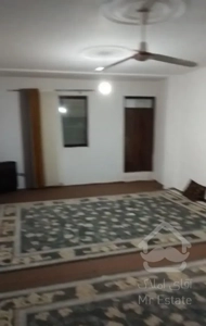 آپارتمان ۹۰ متر بنا و زمین ۳۰۰ متر