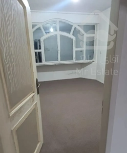 یک واحد آپارتمان۱۰۰متر تخلیه در سی متری طلاب مفتح۴