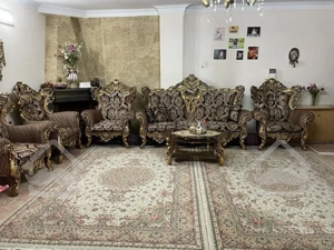 ۹۵متر دوخواب کم واحد رو به افتاب