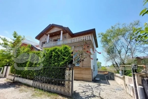 دوبلکس۳خواب استخرداربیلیاردفوتبالدستی درمتلقو(حسین