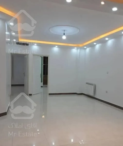 شمال صادقیه / ۹۰ متر دوخواب/ پارکینگ و انباری