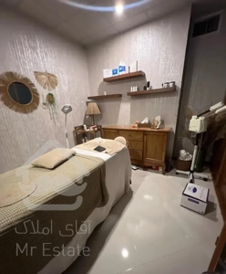 اجاره یک اتاق در سالن ماساژ تابلو دار و پرتردد