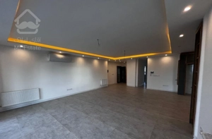 175 متری‌ کلیدنخورده‌ طبقه ششم محوطه کاخ