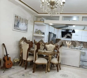 ۱۳۵متر۳خواب فول امکانات سه طبقه تک‌ واحدی