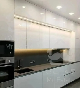 ** آپارتمان ۱۷۶متر ۳خواب تکواحدی شیک خ بزرگمهر**