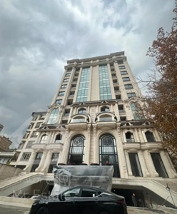نیاوران / ۲۵۰ متر / نوساز / تاپ لوکیشن منطقه