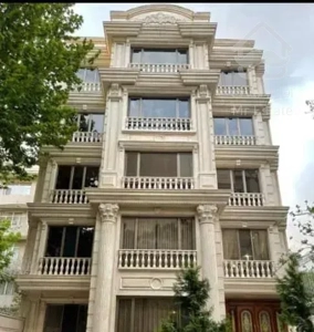 ۱۰۵ متر شمال پاتریس