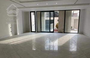 ( آپارتمان همکف ۲۵۰ متر -متریال قوی - ۸۰متر حیاط )