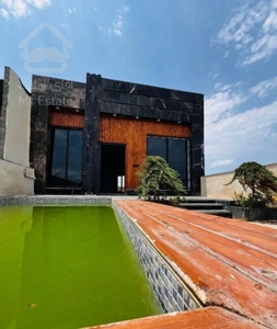 ویلا باغچه استخردار 185 متری شهرکی سند تک‌برگ