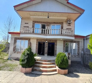 ویلا باغ(( ۱۱۰۰ ))متری در قلعه رودخان باسند تک برگ