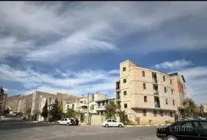 آپارتمان در شهر خوش آب و هوای م.ه‌.د.ی.شهر