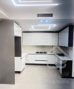 ۷۶ متر تاپ لوکیش فول امکانات ساختمان دوکله