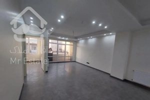 آپارتمان ۱۰۰متری با متریال مدرن نورگیر