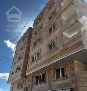 110 متر/ کلید اول/ وام دار/ ناصر خسرو خیابان عینی