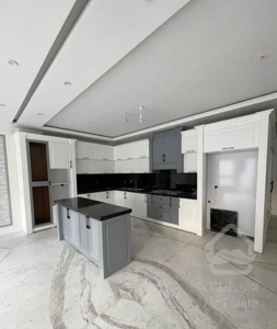 106متری/کم واحد/رو به آفتاب/خوش نقشه/اکبری