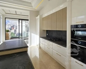 ۱۸۶متر / تاپ لوکـیشن
