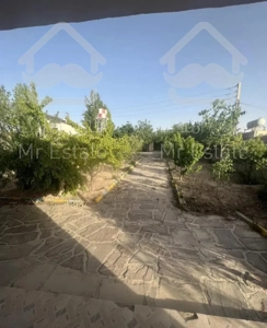 ۶۶۰ متر باغ ویلا سند قطعی خیابان بوستان